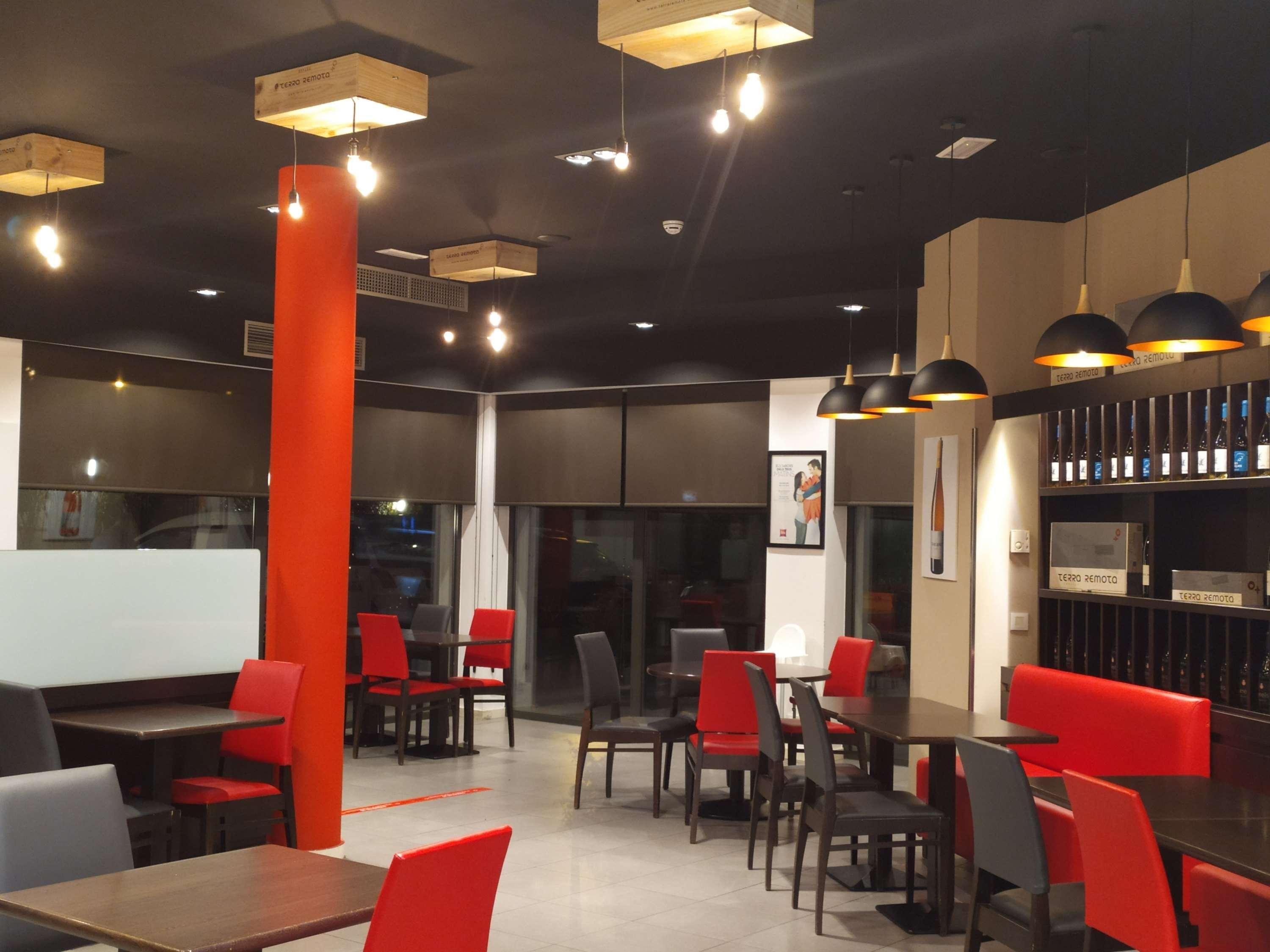 Ibis Girona Hotel Екстериор снимка