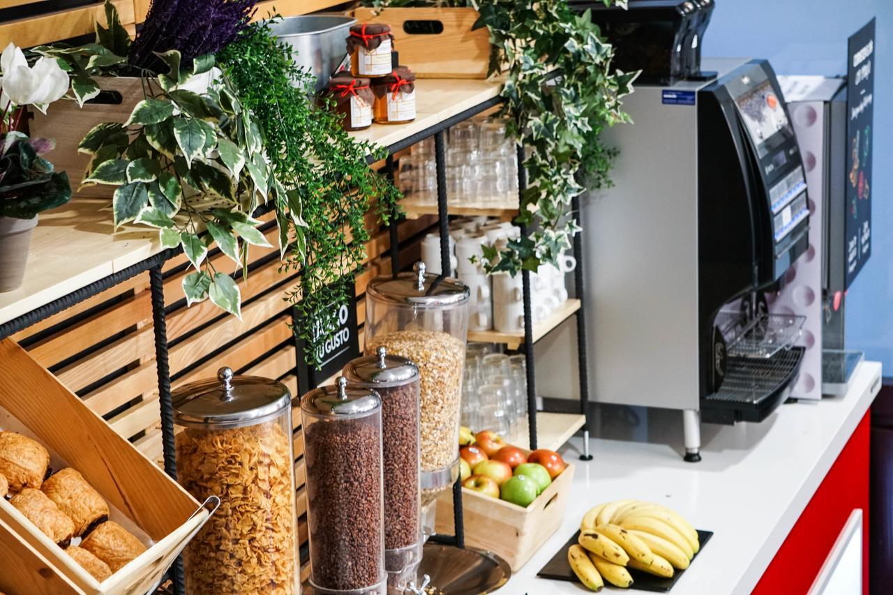Ibis Girona Hotel Екстериор снимка